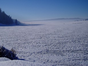 Le lac des Taillres en hiver