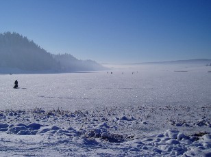 Le lac des Taillres en hiver