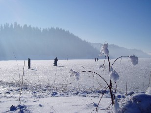 Le lac des Taillres en hiver